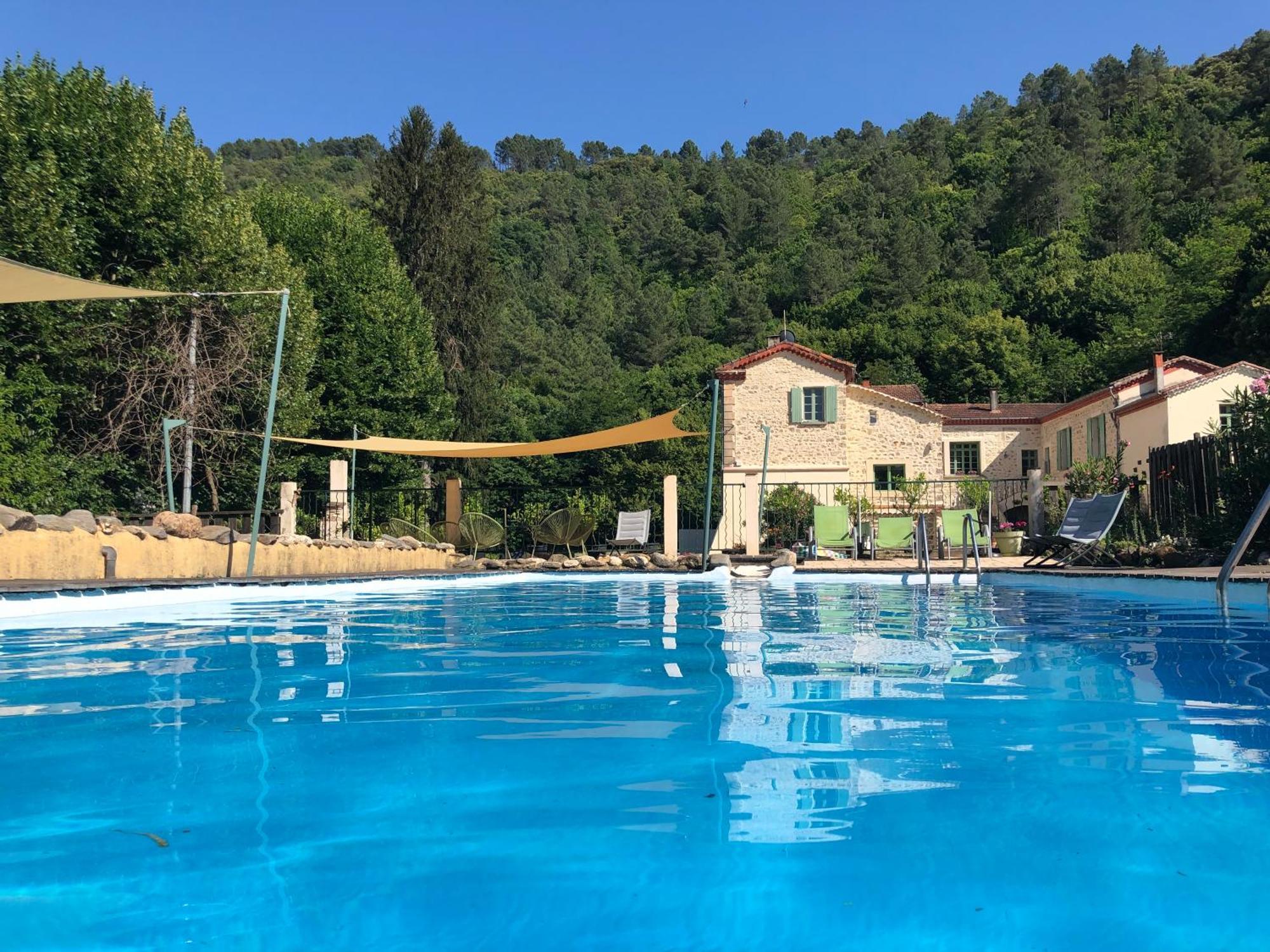 Chateau Du Fraissinet, 6 Gites Sleeping 2-8 Guests, Pool And River On Site La Tronche  Kültér fotó
